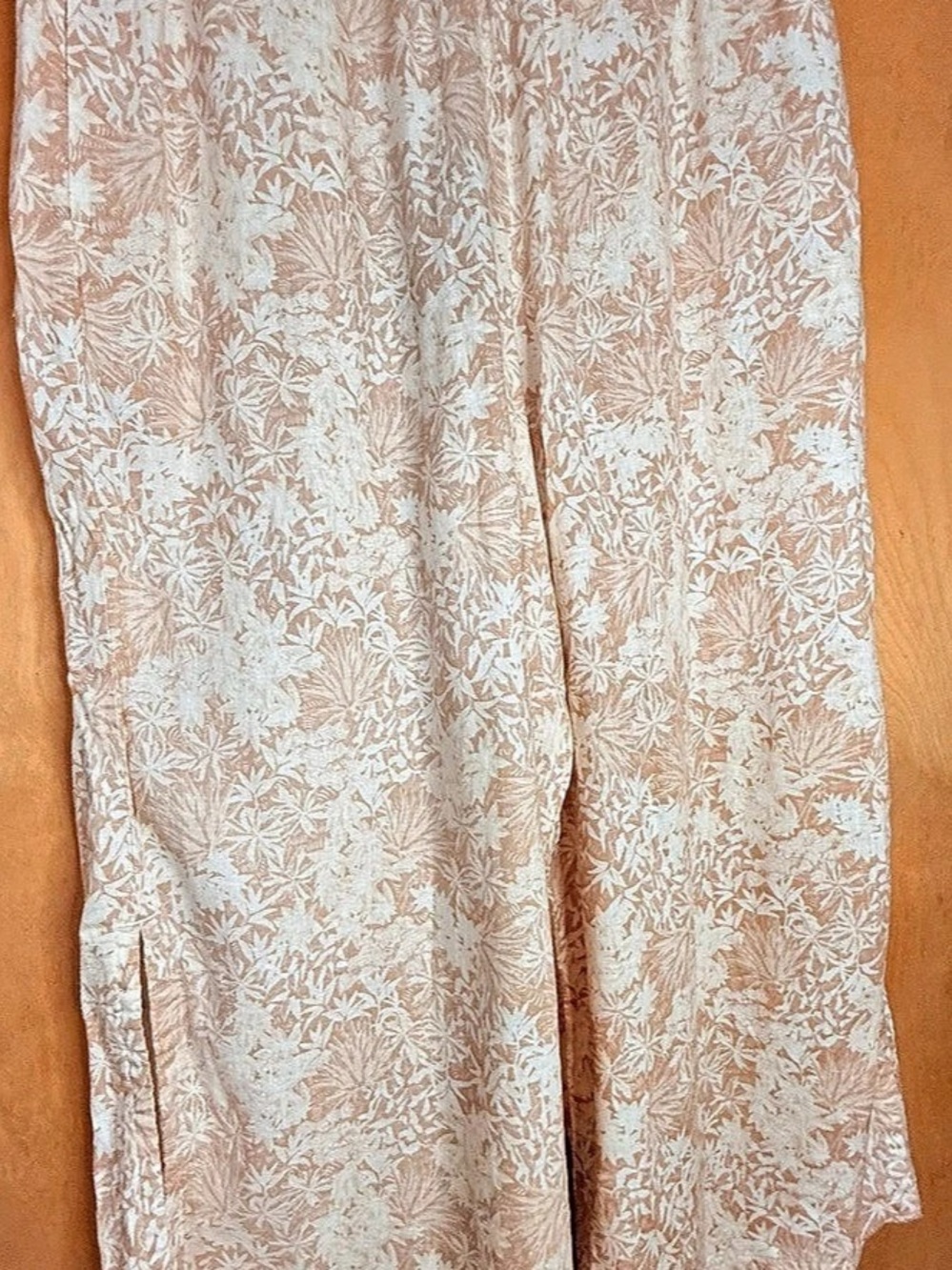 Patagonia Women's Garden Island Pants Floral Wide Leg Pants in Peach & White Siz